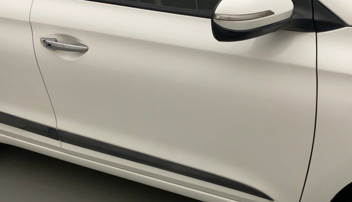 2017 Hyundai Elite i20 ASTA 1.4 CRDI (O), Diesel, Manual, 77,353 km, Driver-side door - Paint has faded