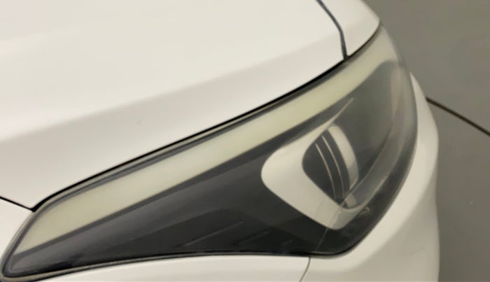 2017 Hyundai Elite i20 ASTA 1.4 CRDI (O), Diesel, Manual, 77,353 km, Right headlight - Faded