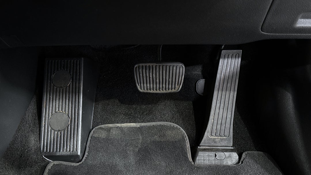 2022 Hyundai Santa Fe Highlander Crdi (AWD), Automatic, 58187 km, Pedals and Footmat