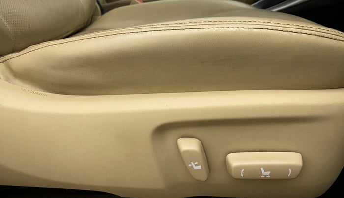 2018 Toyota YARIS VX CVT, Petrol, Automatic, 79,642 km, Driver Side Adjustment Panel