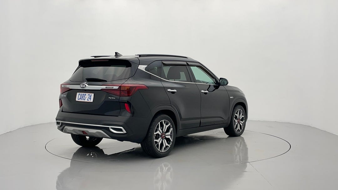 Right Back Diagonal (45- Degree) View