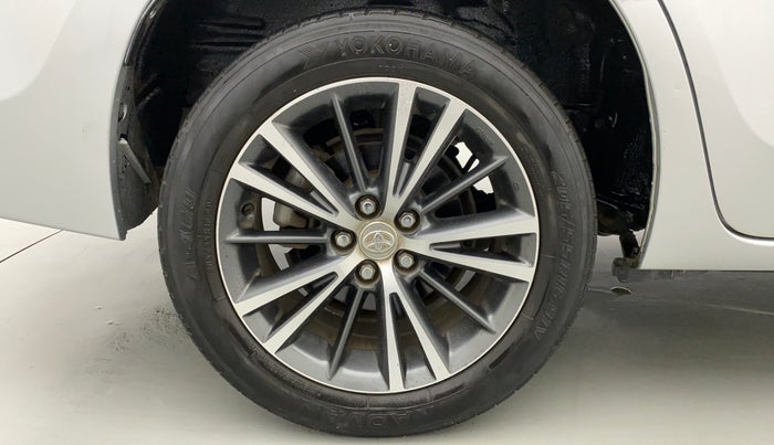 2017 Toyota Corolla Altis VL AT, Petrol, Automatic, 66,207 km, Right Rear Wheel