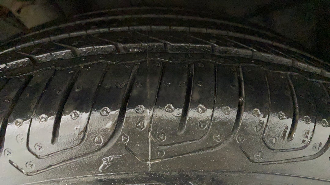 Left Front Tyre Tread