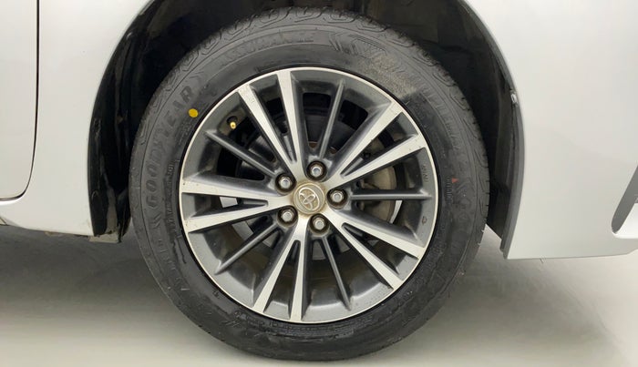 2017 Toyota Corolla Altis VL AT, Petrol, Automatic, 66,207 km, Right Front Wheel