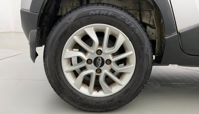 2016 Mahindra Kuv100 K8 5 STR, Petrol, Manual, 29,580 km, Right Rear Wheel