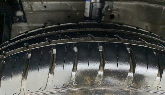 2013 Maruti Swift VDI, Diesel, Manual, Left Front Tyre Tread