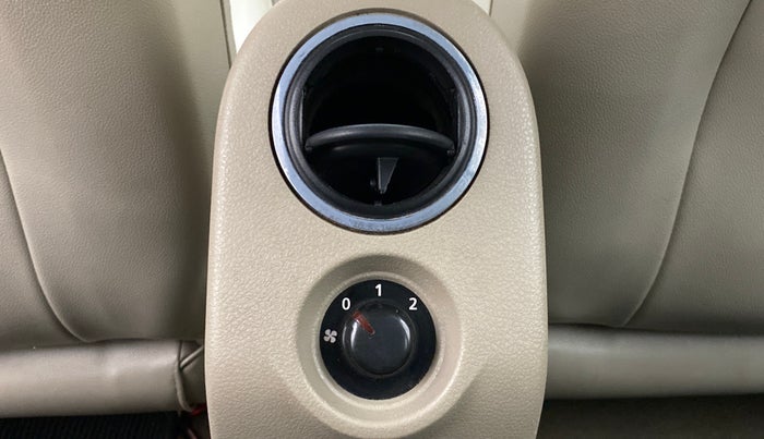 2014 Nissan Terrano XV PREMIUM 110 PS DEISEL, Diesel, Manual, 53,034 km, Rear AC Vents
