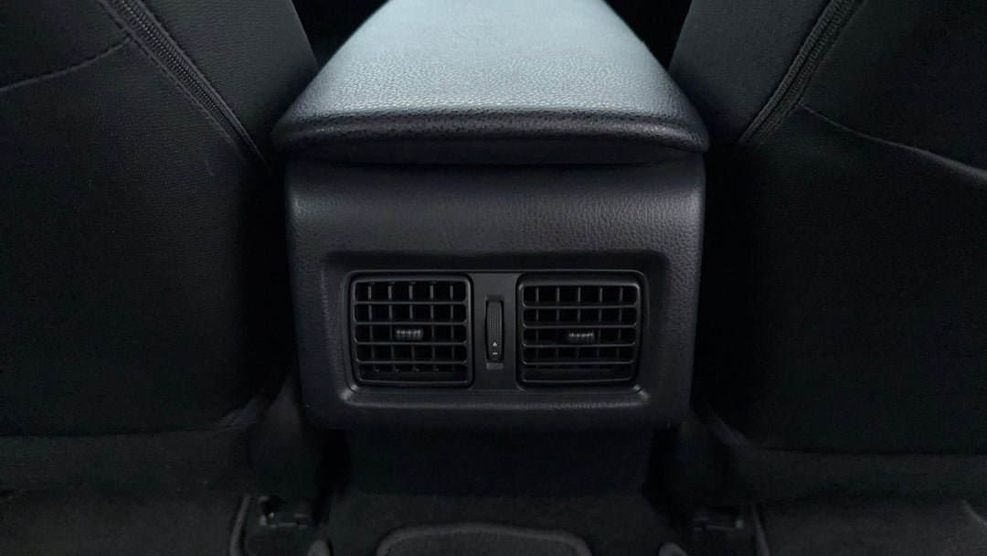 Rear A/C Vent