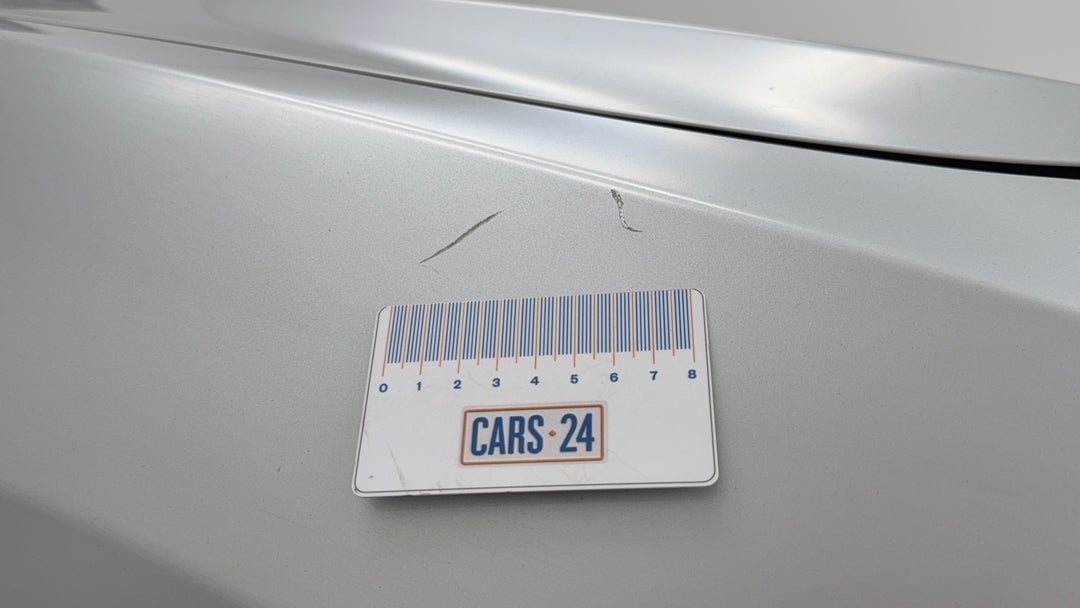 Quarter Panel Front LHS Guard Scratch