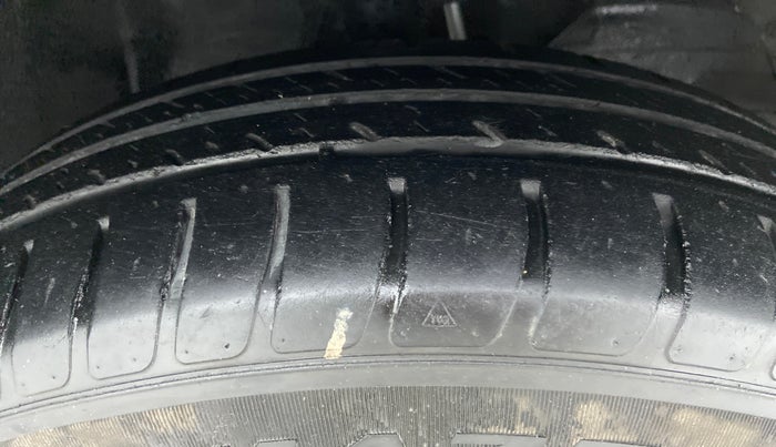 2018 Maruti Dzire VXI, Petrol, Manual, 44,509 km, Right Front Tyre Tread