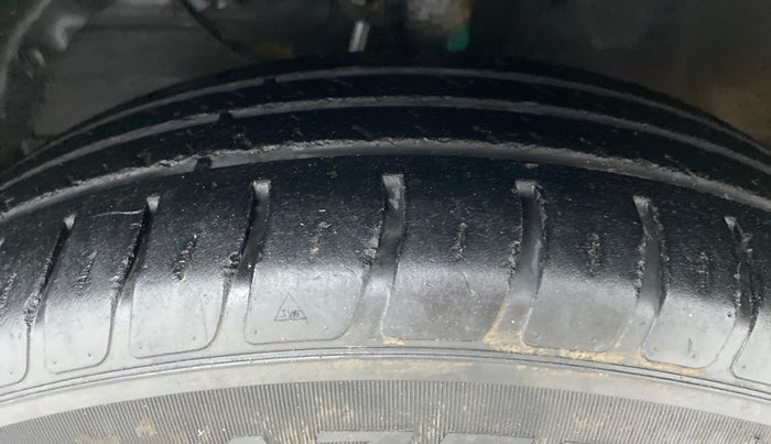 2018 Maruti Dzire VXI, Petrol, Manual, 44,509 km, Left Front Tyre Tread