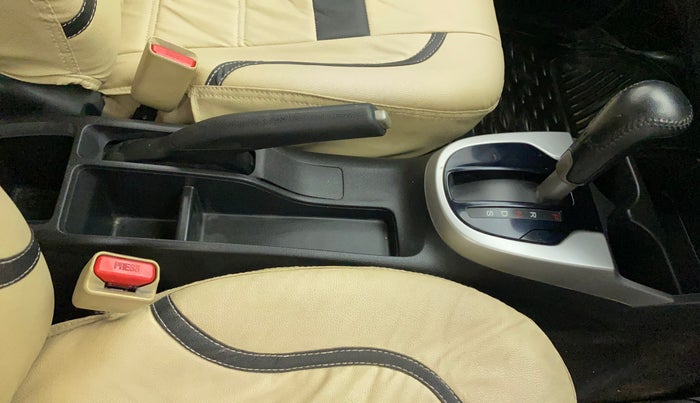 2015 Honda Jazz 1.2L I-VTEC V AT, Petrol, Automatic, 40,196 km, Gear Lever