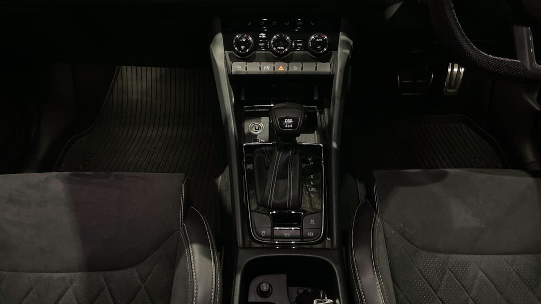 2020 SKODA Kodiaq 132 Tsi Sportline (4x4), Automatic, 63773 km, Center Console