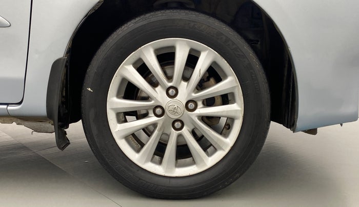 2012 Toyota Etios VD, Diesel, Manual, 95,609 km, Right Front Wheel