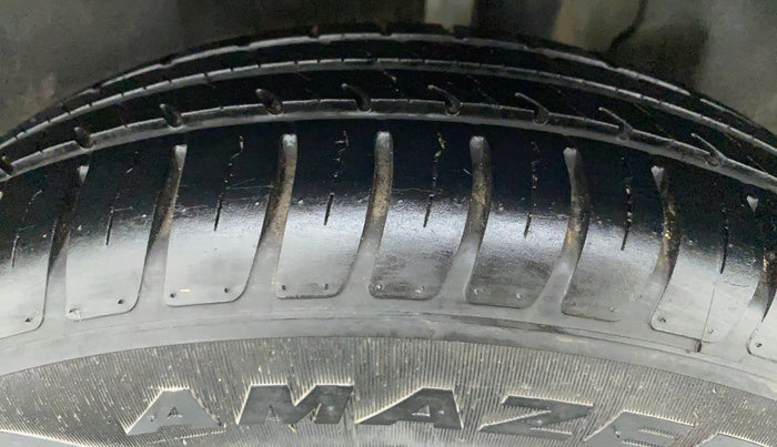 2019 Maruti Swift VXI D, Petrol, Manual, 36,113 km, Left Rear Tyre Tread