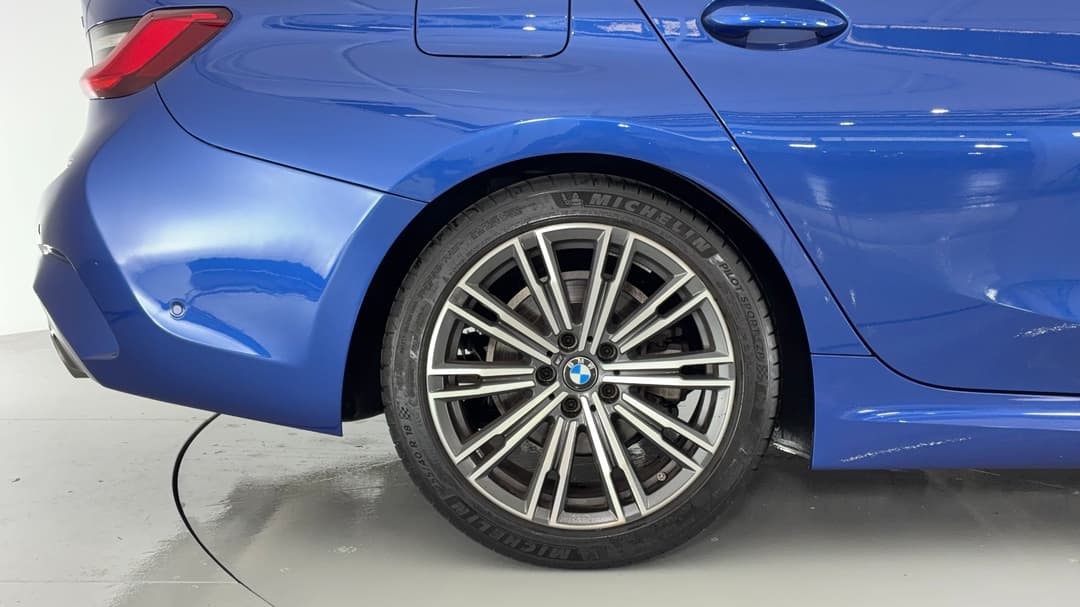 2021 BMW 3 20i M Sport, Automatic, 42797 km, Right Rear Wheel