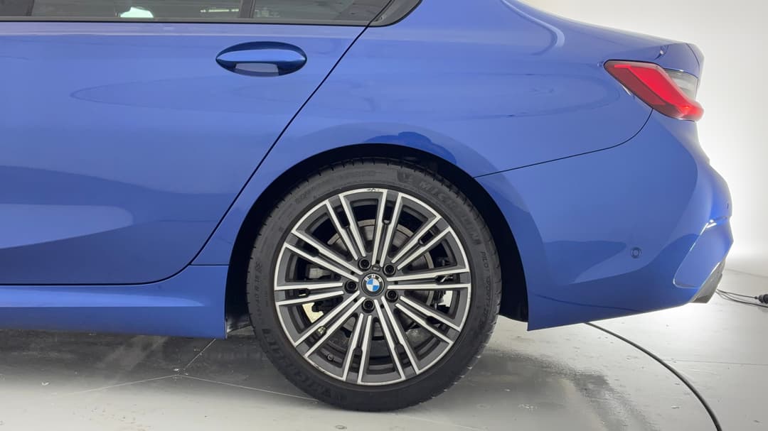 2021 BMW 3 20i M Sport, Automatic, 42797 km, Left Rear Wheel