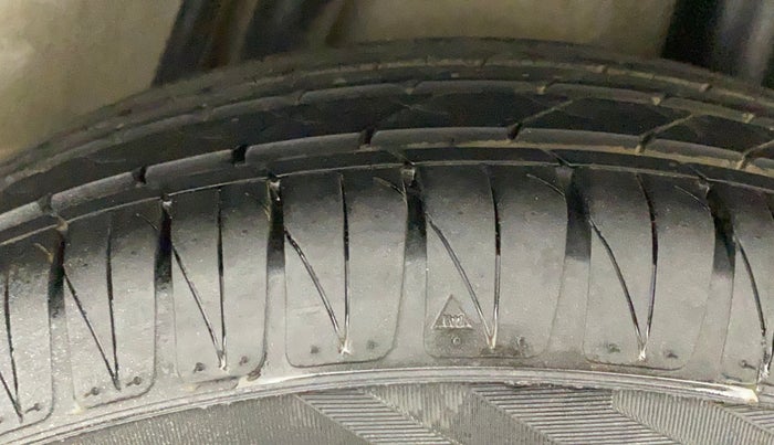2012 Honda Jazz 1.2L I-VTEC X, Petrol, Manual, 82,395 km, Left Rear Tyre Tread