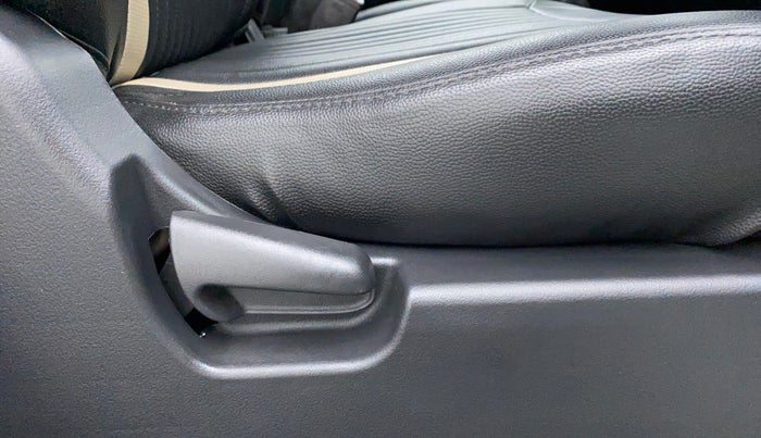 2018 Maruti Wagon R 1.0 VXI, Petrol, Manual, 12,688 km, Driver Side Adjustment Panel