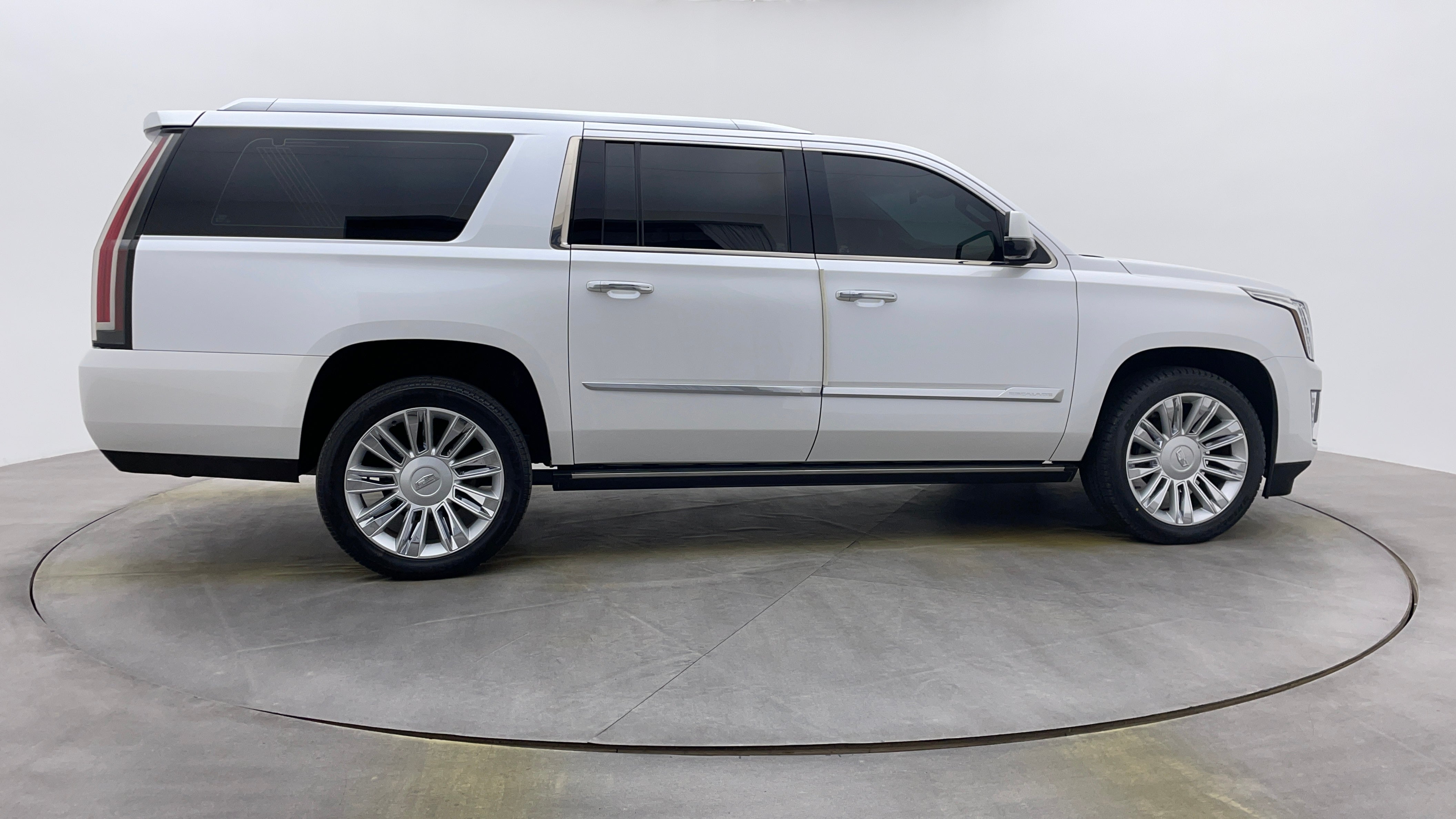 Cadillac Escalade-Right Side View