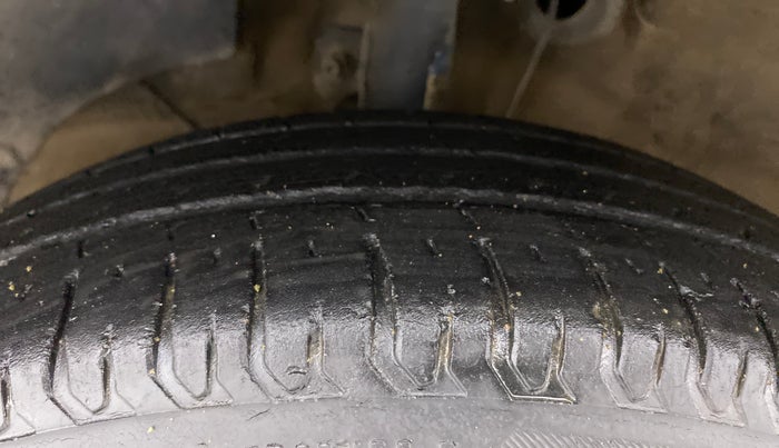 2019 Maruti Dzire VXI AMT, Petrol, Automatic, 52,640 km, Left Front Tyre Tread