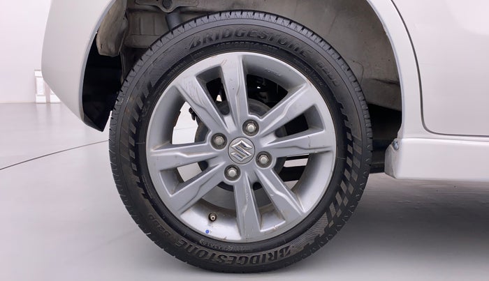 2015 Maruti Wagon R Stingray VXI, Petrol, Manual, 70,678 km, Right Rear Wheel