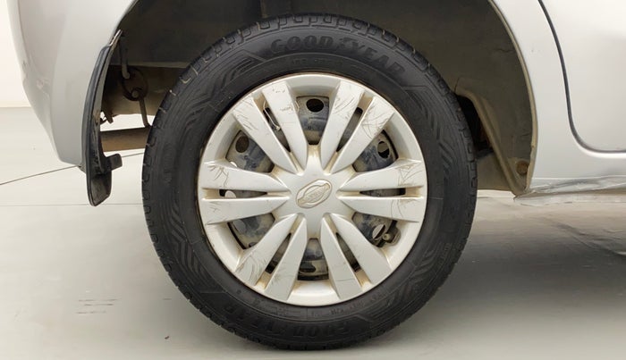 2014 Datsun Go T, Petrol, Manual, 65,761 km, Right Rear Wheel