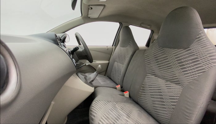 2014 Datsun Go T, Petrol, Manual, 65,761 km, Right Side Front Door Cabin