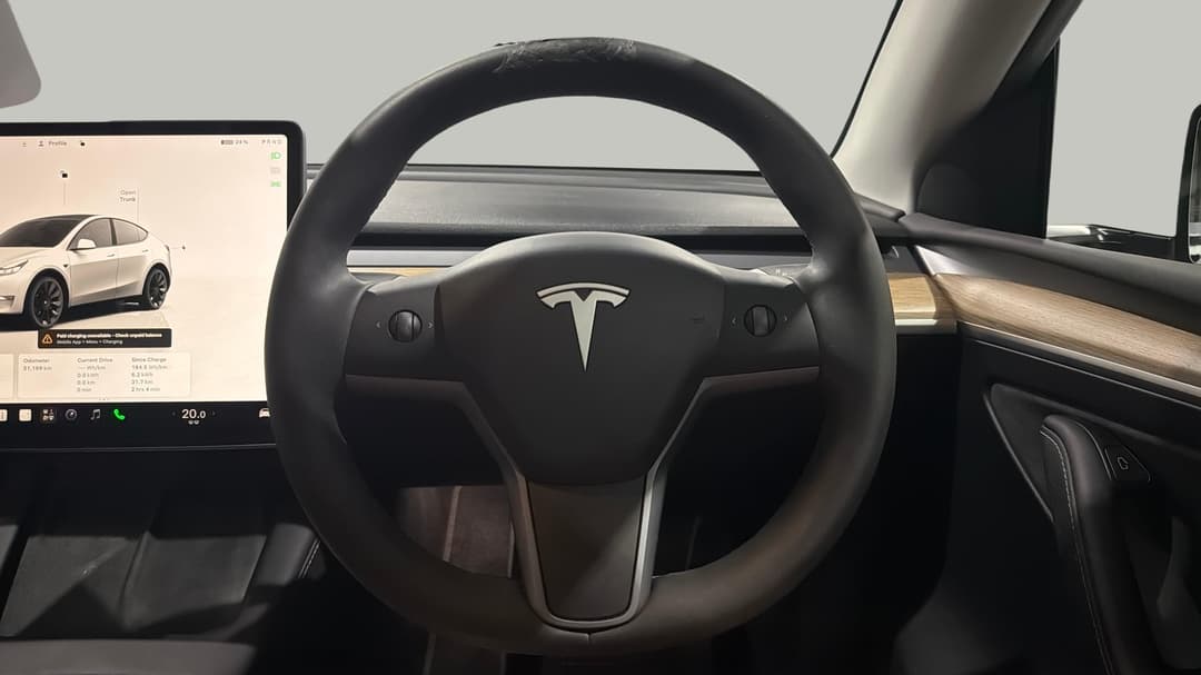 2023 Tesla Model Y Rear-wheel Drive, Automatic, 51169 km, Steering Wheel Close-up