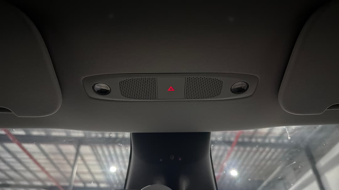 2023 Tesla Model Y Rear-wheel Drive, Automatic, 51169 km, On-Roof Controls/Sunglass holder