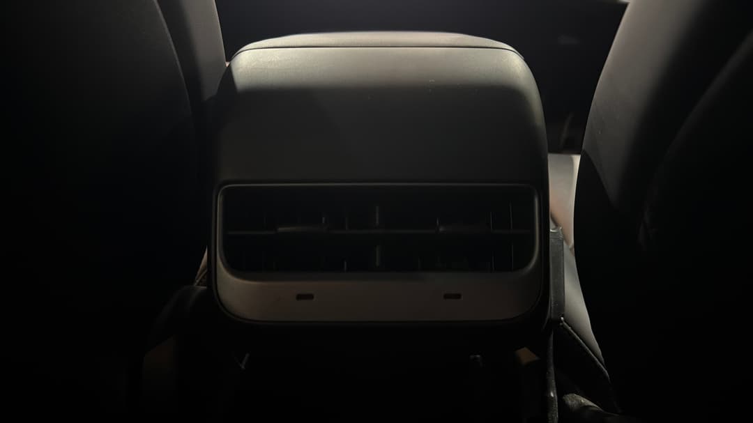 2023 Tesla Model Y Rear-wheel Drive, Automatic, 51169 km, Rear A/C Vent