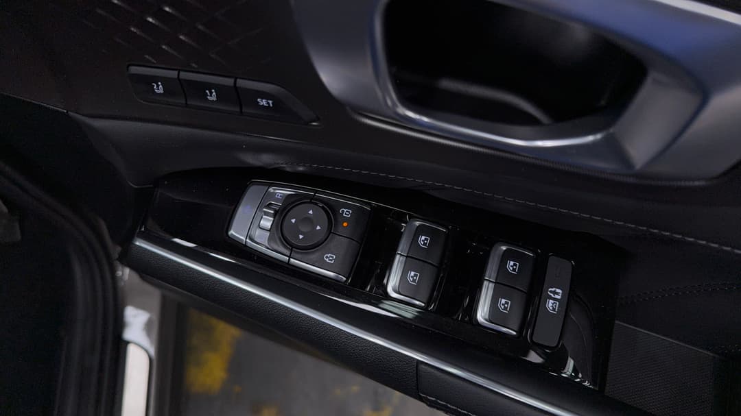 2024 Kia Sorento Gt-line 7 Seat, Automatic, 24731 km, Drivers Side Door Panel Controls