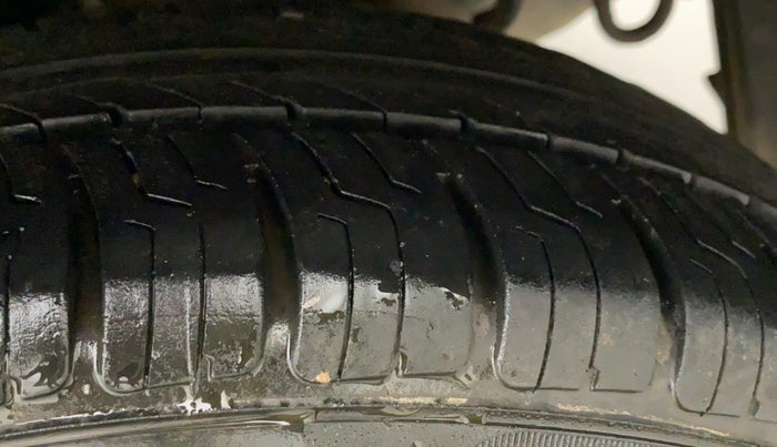 2016 Tata Tiago XZ PETROL, CNG, Manual, 74,519 km, Left Rear Tyre Tread