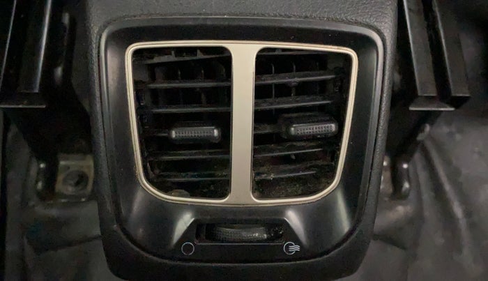 2018 Hyundai NEW SANTRO SPORTZ AMT, Petrol, Automatic, 84,985 km, AC Unit - Rear vent has minor damage