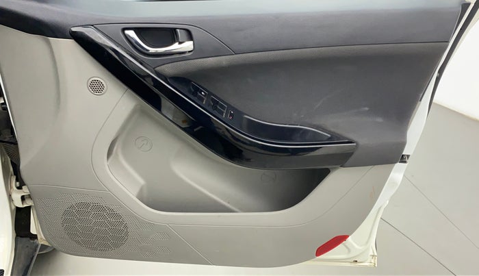 2019 Tata NEXON XZA PLUS PETROL, CNG, Automatic, 28,841 km, Driver Side Door Panels Control