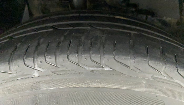 2019 Tata NEXON XZA PLUS PETROL, CNG, Automatic, 28,841 km, Right Front Tyre Tread