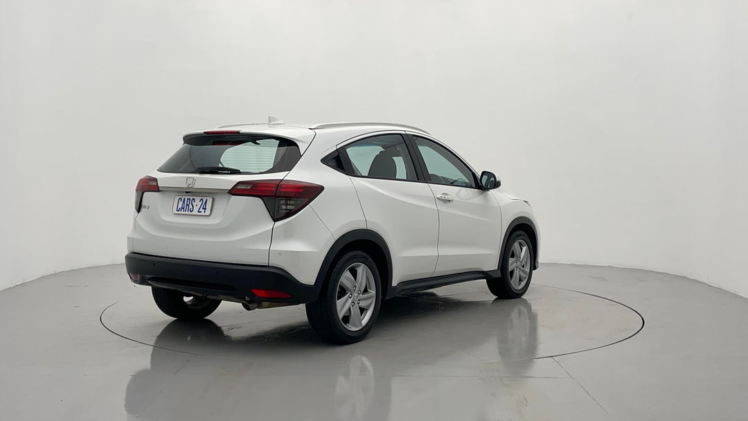 Right Back Diagonal (45- Degree) View