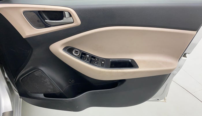 2016 Hyundai Elite i20 MAGNA 1.2, Petrol, Manual, 91,720 km, Driver Side Door Panels Control