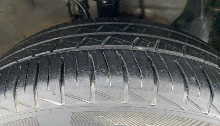 2016 Hyundai Elite i20 MAGNA 1.2, Petrol, Manual, 91,720 km, Right Front Tyre Tread