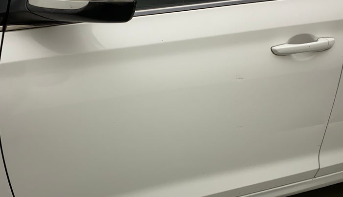 2019 Hyundai Verna 1.4 EX CRDI, Diesel, Manual, 78,366 km, Front passenger door - Minor scratches