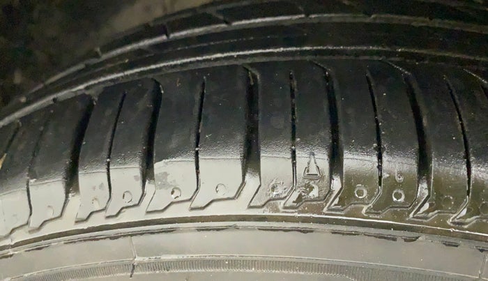 2019 Hyundai Verna 1.4 EX CRDI, Diesel, Manual, 78,366 km, Left Front Tyre Tread