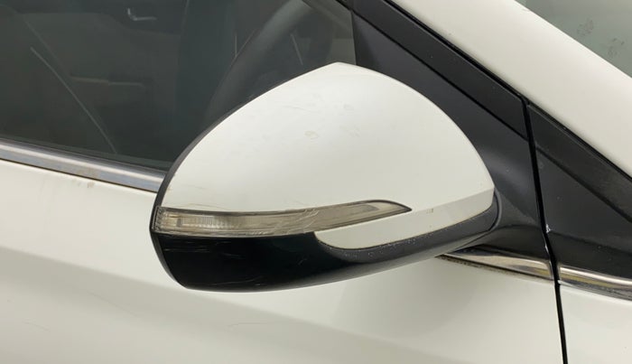 2019 Hyundai Verna 1.4 EX CRDI, Diesel, Manual, 78,366 km, Right rear-view mirror - Indicator light has minor damage