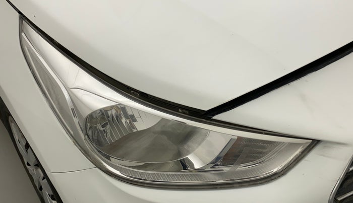 2019 Hyundai Verna 1.4 EX CRDI, Diesel, Manual, 78,366 km, Right headlight - Minor scratches