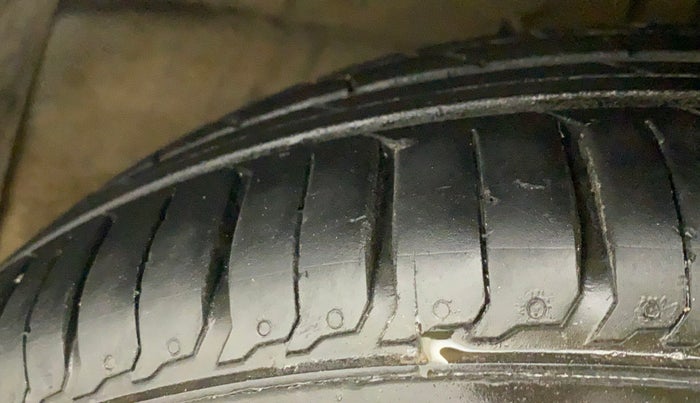 2019 Hyundai Verna 1.4 EX CRDI, Diesel, Manual, 78,366 km, Right Front Tyre Tread