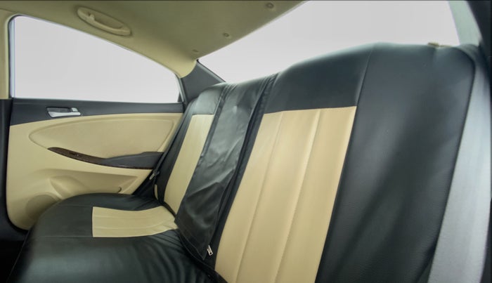 2016 Hyundai Verna FLUIDIC 1.6 VTVT S, Petrol, Manual, 76,471 km, Right Side Rear Door Cabin