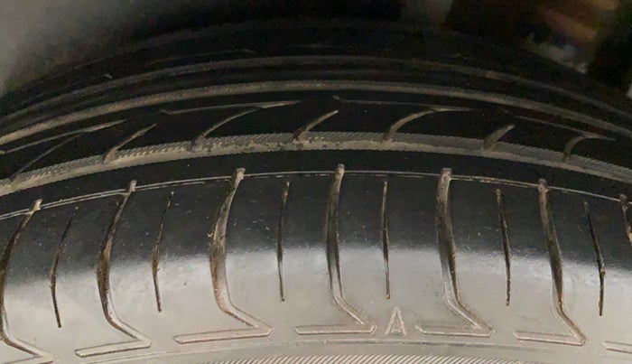 2019 Hyundai Creta SX AT 1.6 PETROL, Petrol, Automatic, 39,238 km, Left Rear Tyre Tread