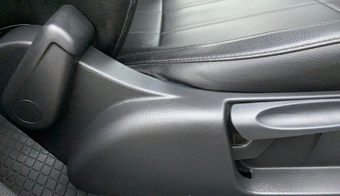 2019 Volkswagen Polo HIGHLINE PLUS 1.0, Petrol, Manual, 42,872 km, Driver Side Adjustment Panel