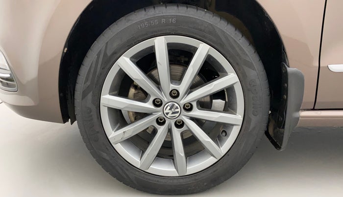2019 Volkswagen Polo HIGHLINE PLUS 1.0, Petrol, Manual, 42,872 km, Left Front Wheel