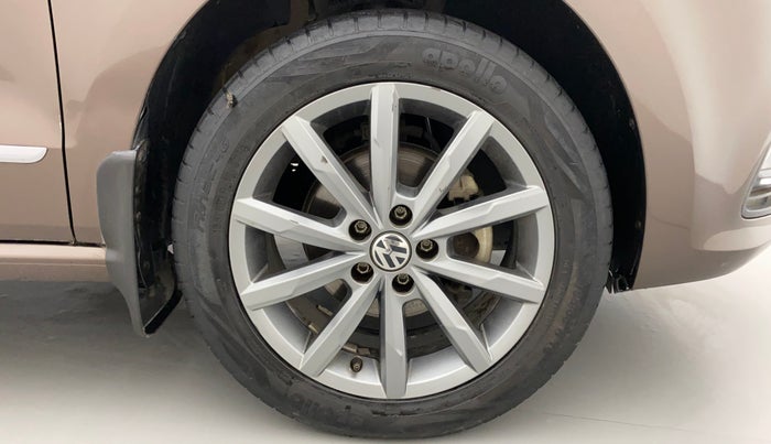 2019 Volkswagen Polo HIGHLINE PLUS 1.0, Petrol, Manual, 42,872 km, Right Front Wheel