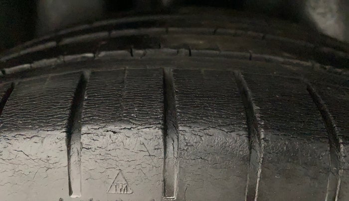 2019 Volkswagen Polo HIGHLINE PLUS 1.0, Petrol, Manual, 42,872 km, Right Rear Tyre Tread